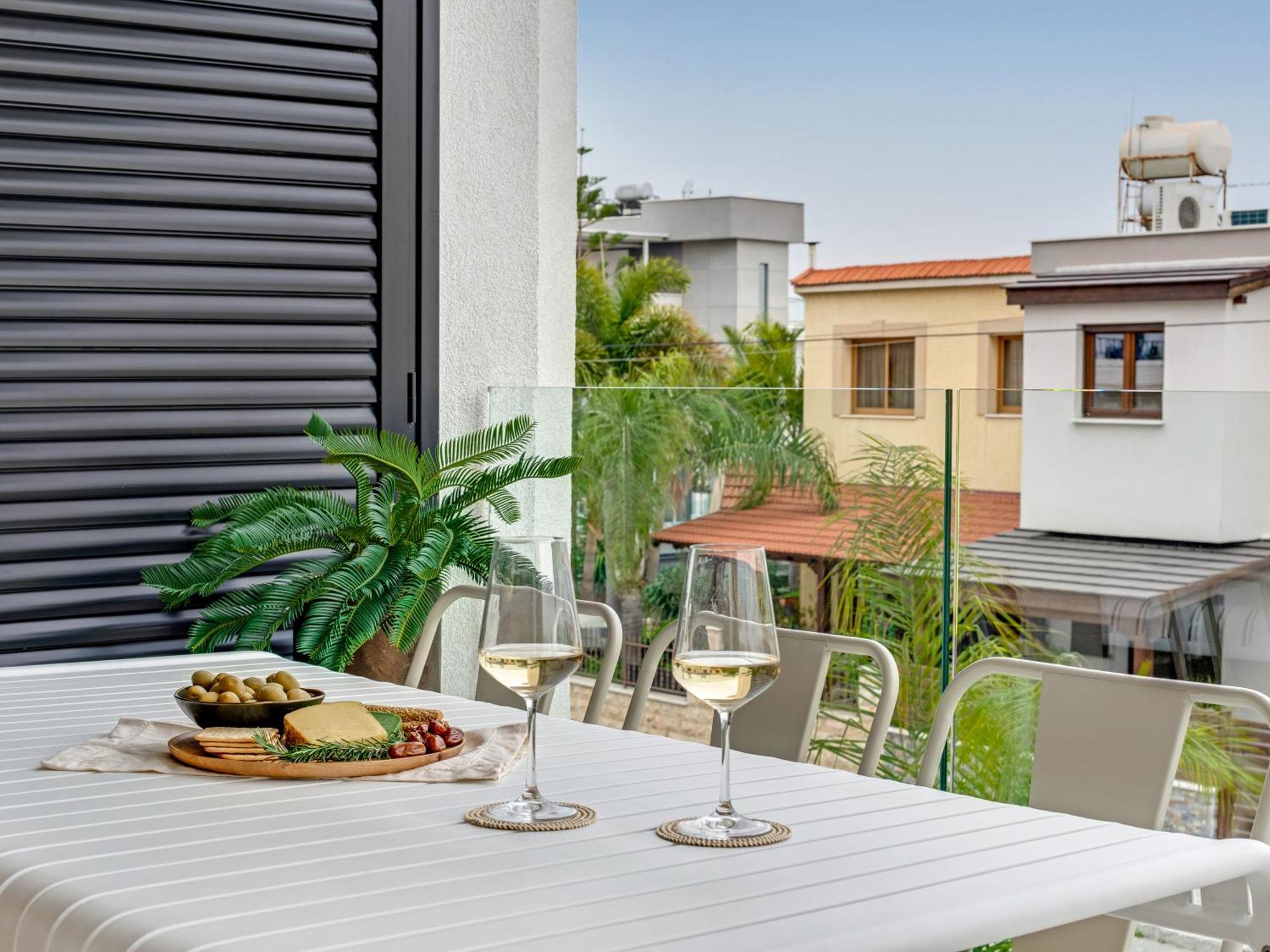 Sanders Only Limassol Ngoại thất bức ảnh